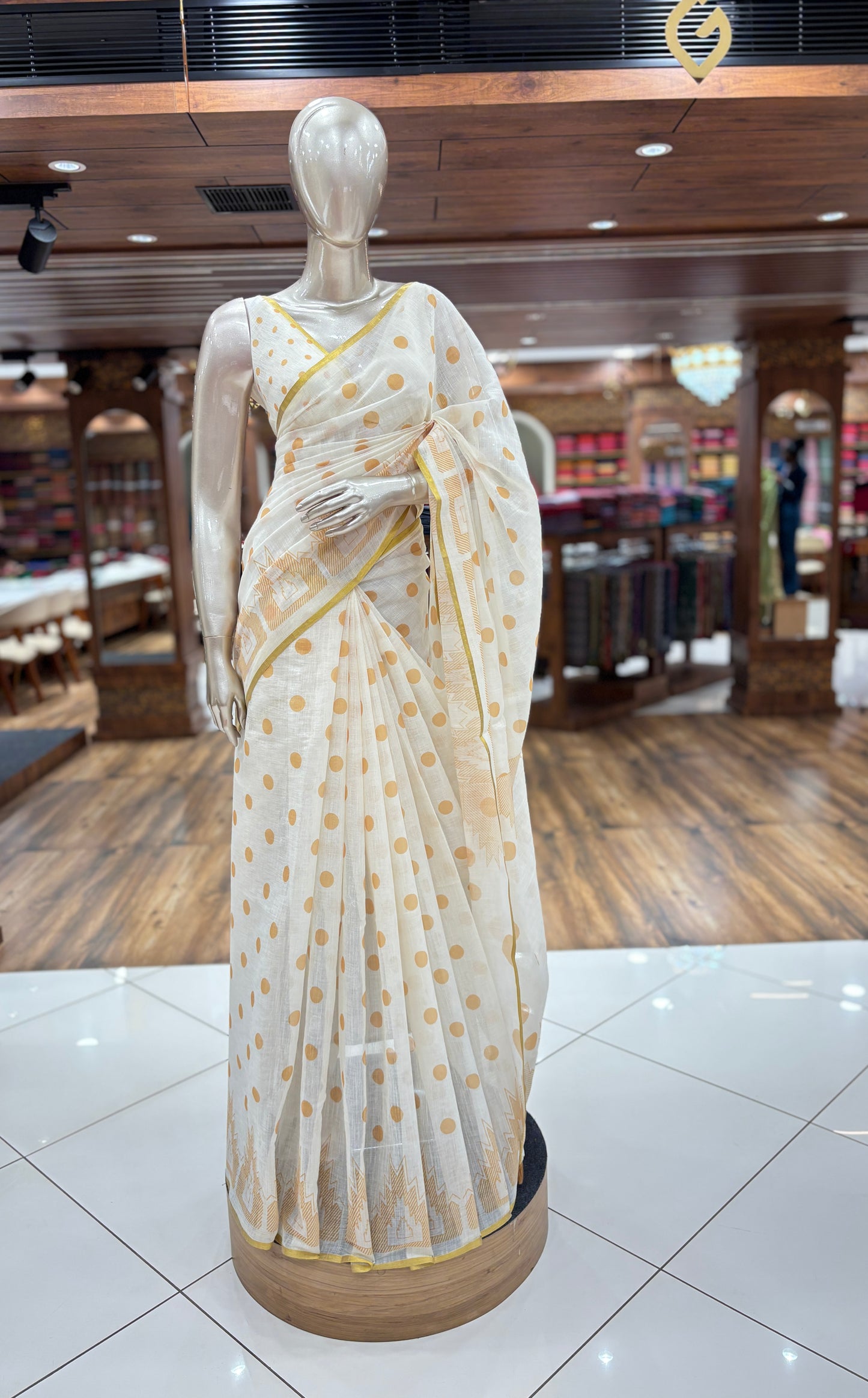 Chanderi Cotton Saree | Polka Dots | Temple Design on border | with Unstitched Blouse