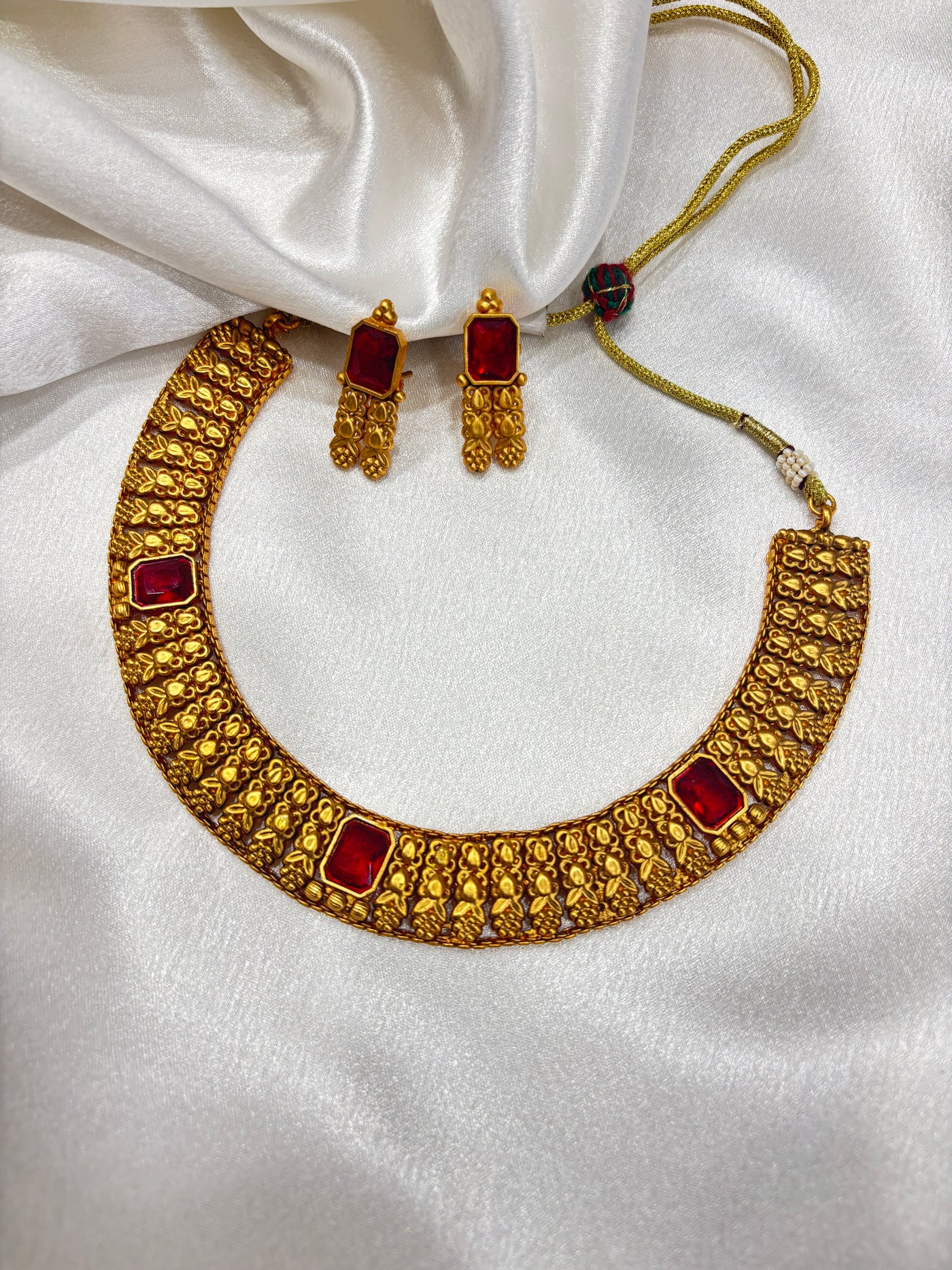 Antique Gold-plated Choker Set