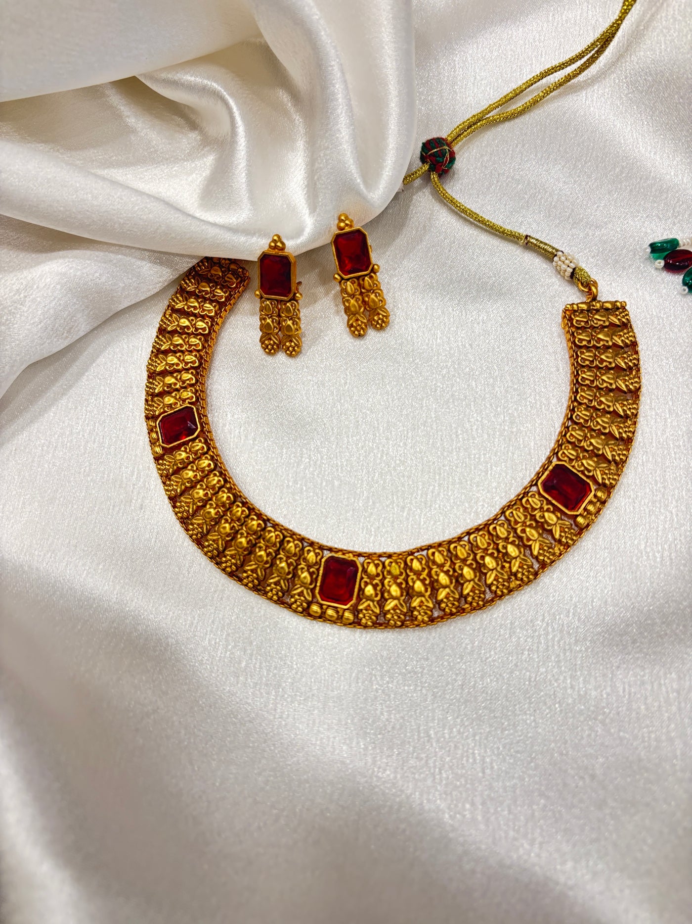 Antique Gold-plated Choker Set