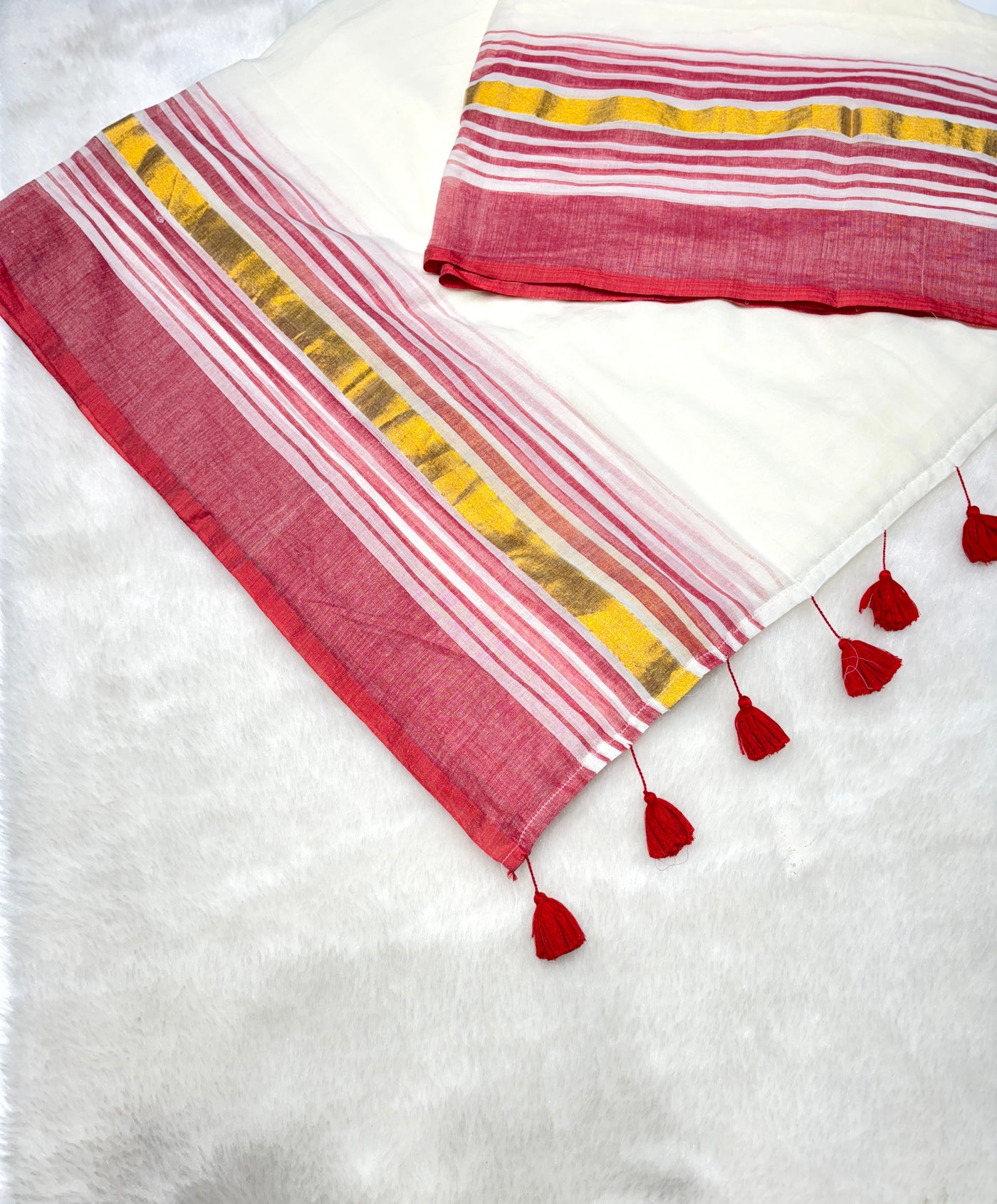 Soft Mul Cotton Saree with Red & Golden Border | With Tassels |