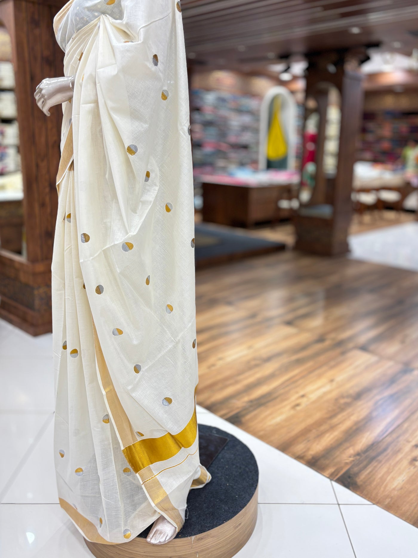 Kerala Kasavu Cotton Saree with Zari border |Embroidered Dual-Tone Polka Dots